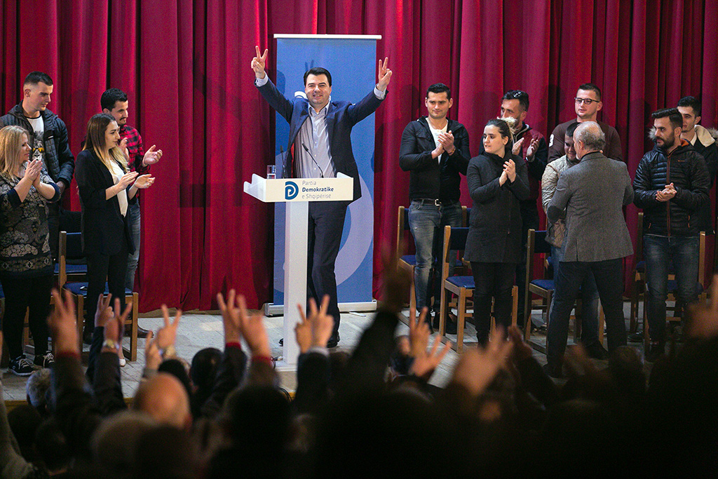 Lulzim Basha: Nuk ka Shqipëri në Europë pa kokën e kupolës mafioze, Edi Rama