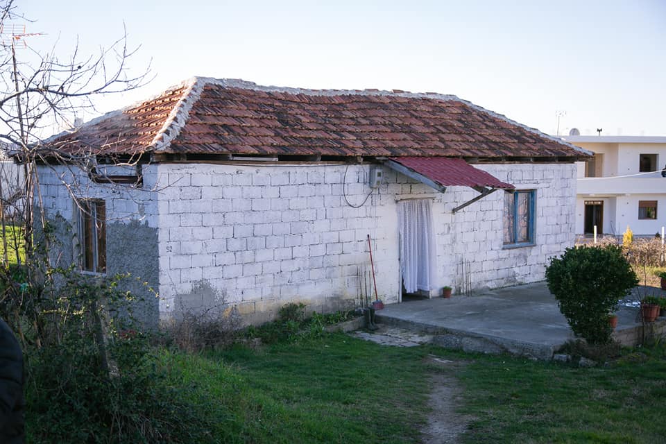 FOTO GALERI/ Mesazhi i fortë i Lulzim Bashës – Fotot e mjerimit, lufta për bukën e gojës