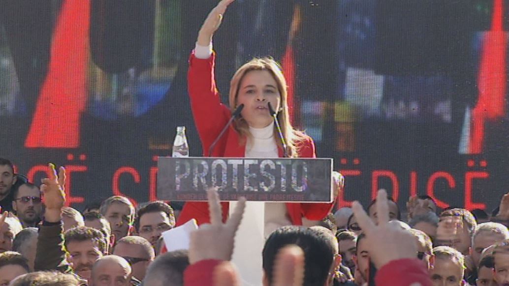 Monika Kryemadhi: S’ka më ndal! Ka ardhur koha që Rama të ikë një orë e më parë