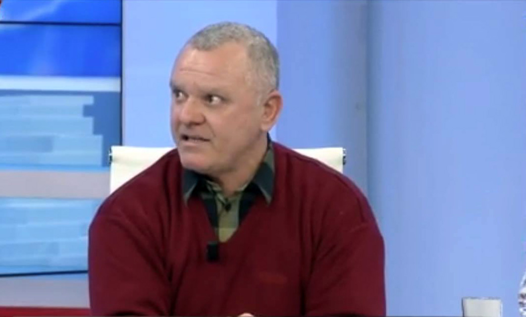 KONFLIKTI/ Motrat e akuzojnë se ju rreh nënën, 60-vjeçari: Ato dhe nipi tentuan të më vrisnin