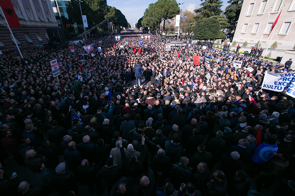 LULZIM BASHA */ Vendimi popullor i protestës – Sot vdes 25 qershori dhe politika që mban pushtet të vjedhur