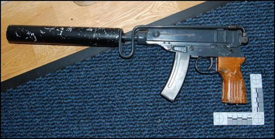 EMRI & FOTO GALERI/ Angli, baroni shqiptar i drogës “pozon” nga qelia në Instagram