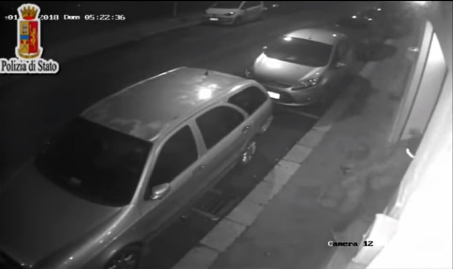 VIDEO/ Itali, shqiptari me çekan në dorë thyen kazinonë, arsyeja një çudi më shumë