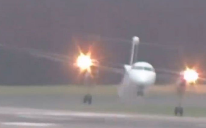 VIDEO/ Kjo ulje e avionit ne Amsterdam do te mbetet shume kohe ne mendje