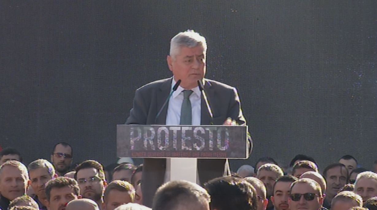 Shehi: Nëse nuk dalim sot të rrëzojmë qeverinë, nesër rrezikojmë të na marrin përpara