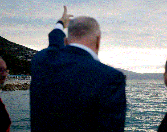 ZBULIMI/218 anije peshkimi në Shqipëri,  jashtë kontrollit të radarëve