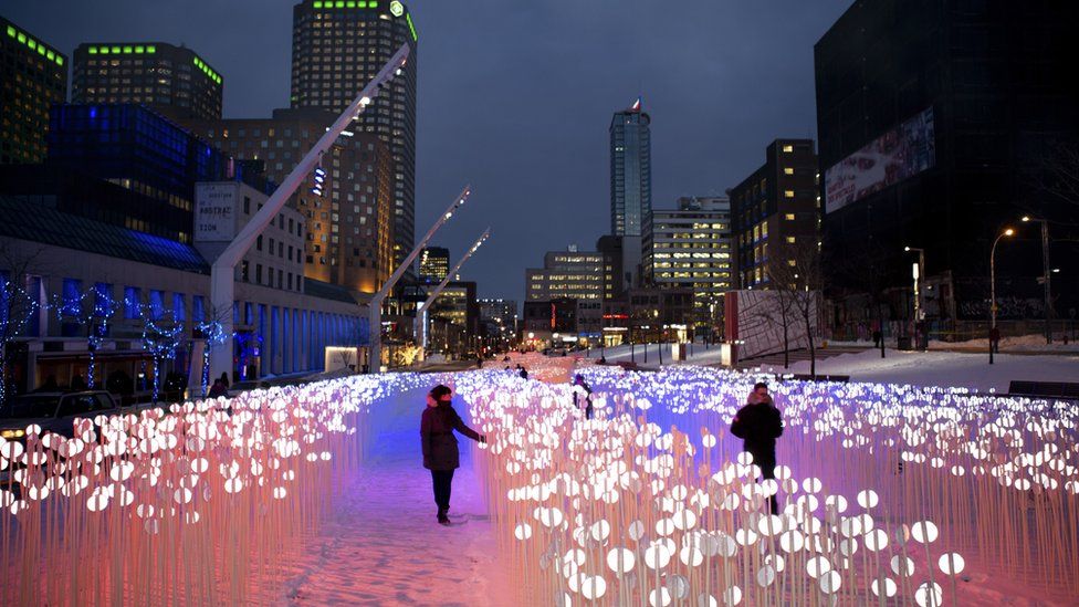 FOTO GALERI/ Festivali i dritave, pamje të rralla në mes të Londrës