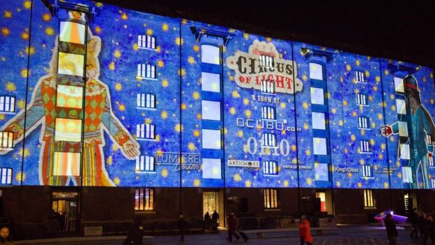 FOTO GALERI/ Festivali i dritave, pamje të rralla në mes të Londrës