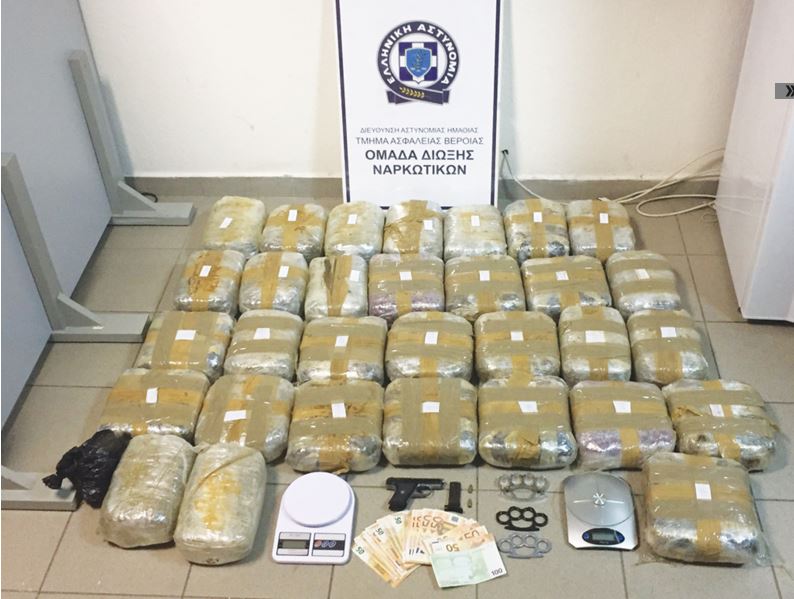 FOTO/ Greqi, dy vëllezërit shqiptarë nuk i shpëtojnë policisë, e pësojnë keq sapo…