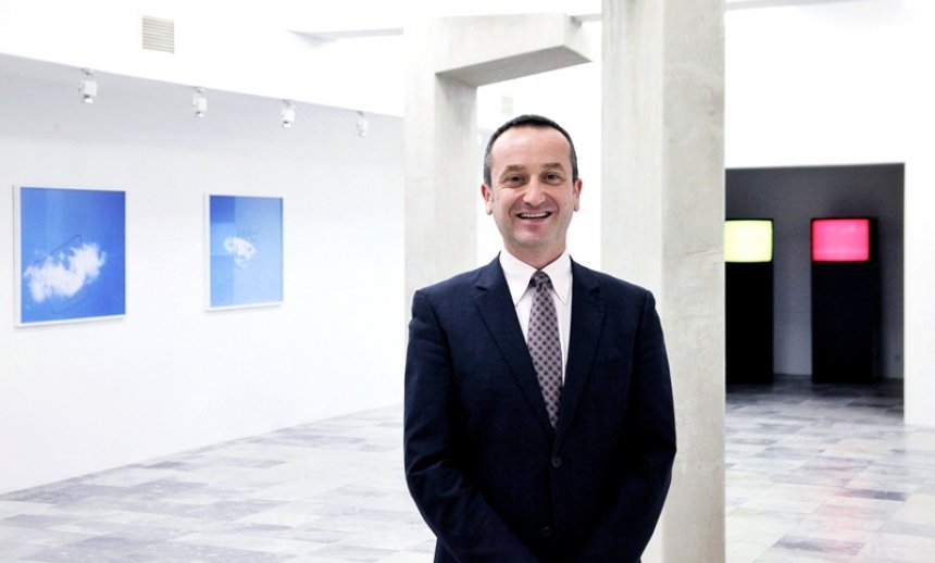 EMRI/Emërohet drejtori i ri i Galerisë së Arteve