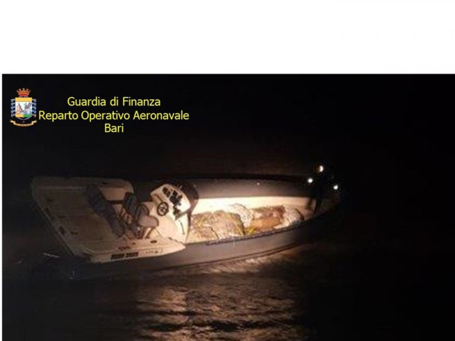 VIDEO/ Kështu u kap gomonia me 8 milionë euro kanabis