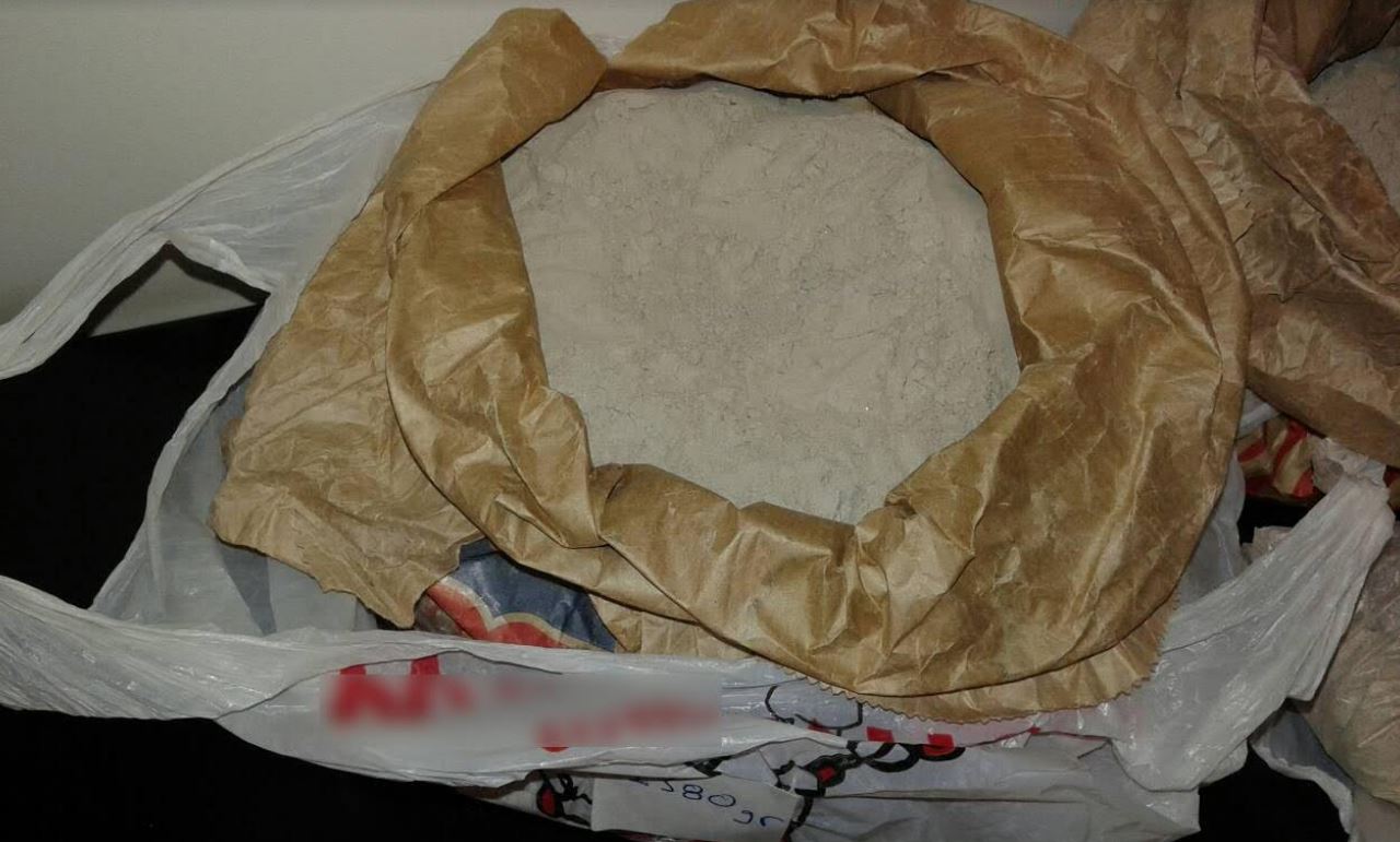 SKANDAL & EMRI/ Kapshticë, pronari i linjës ku u gjeten 2 kg heroinë, shef i hetimit të krimeve në Drejtorinë e Kufirit