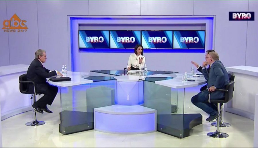 Sali Berisha thekson një veti të Lulzim Bashës ndërkohë që tregon kushtin e BE për negociatat