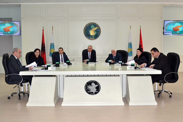 KQZ shpërndan “shpërblimet” për partitë, PS merr sa të gjitha partitë e tjera së bashku