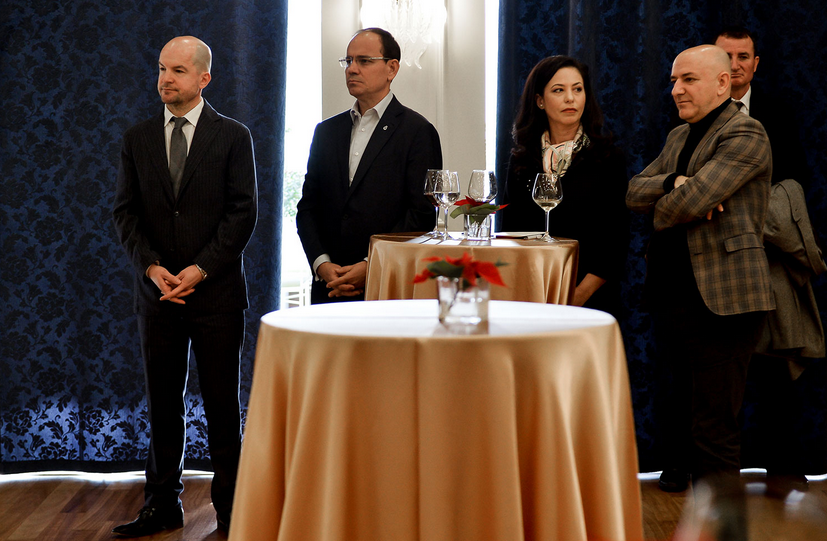 Lela promovoi librin për Berishën, doktori dhe Basha munguan por jo Nishani