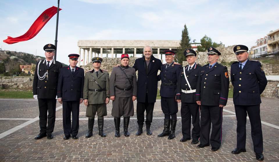 Edi Rama, ja deklarata që bëri sot dhe mërziti pa masë Saimir Tahirin