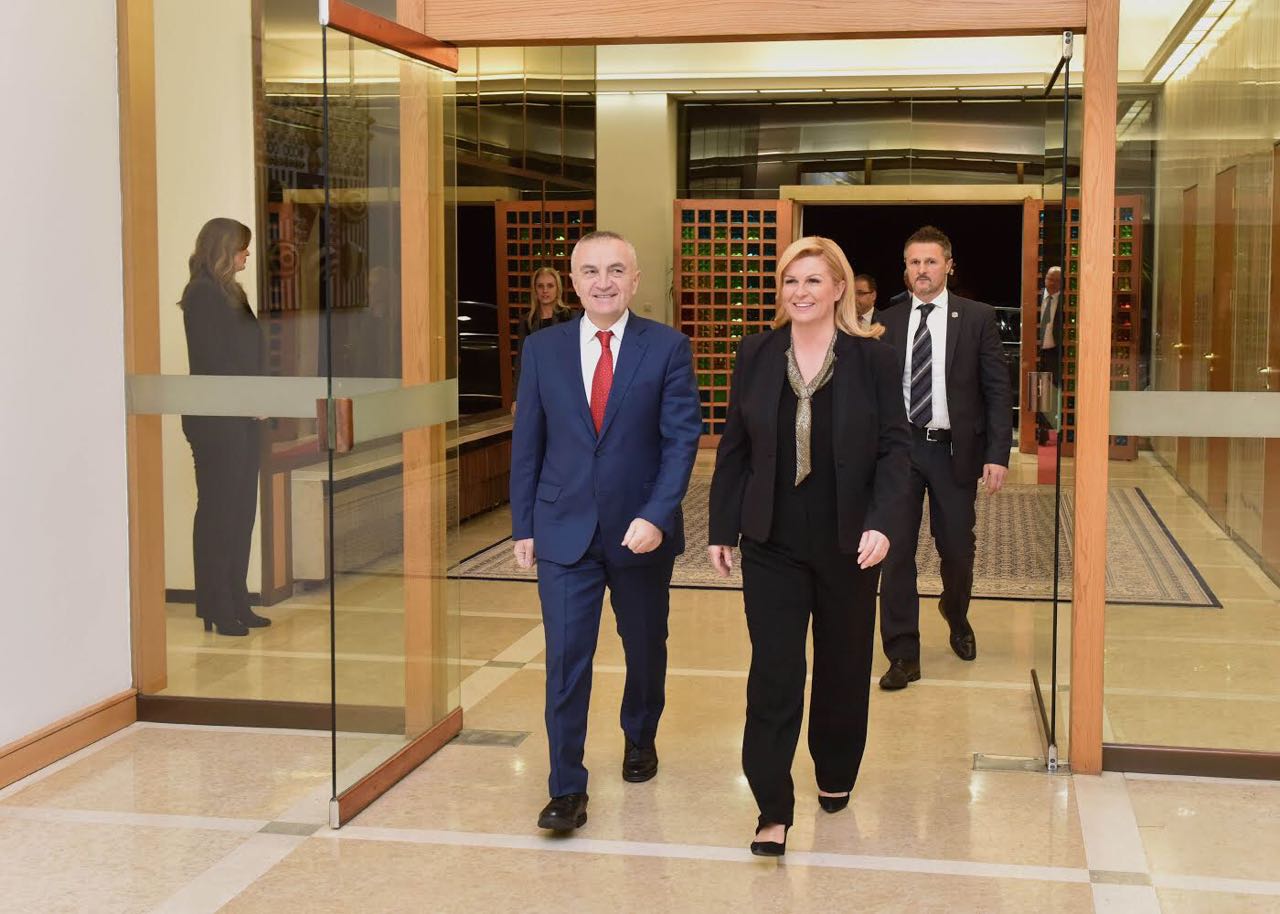 Presidenti Meta takohet me Presidenten kroate, Kolinda Grabar-Kitarović