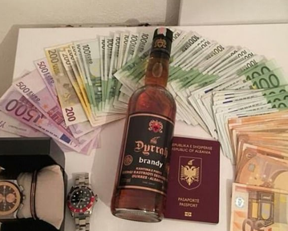 “Rich kids of Albania”, mediat e huaja: Te pasur apo mafia