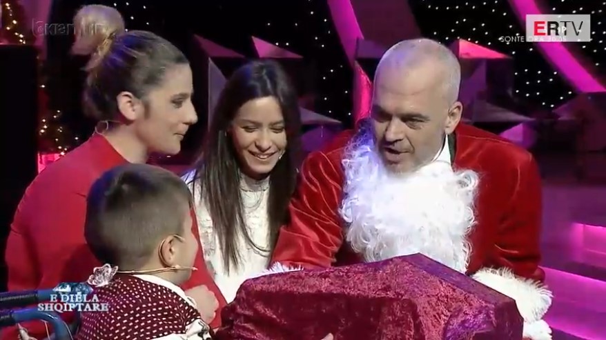 BESNIK MUSTAFAJ/ Babagjyshi i vitit të ri është një plehrë, reflektim pas shfaqjes Rama-Gjebrea