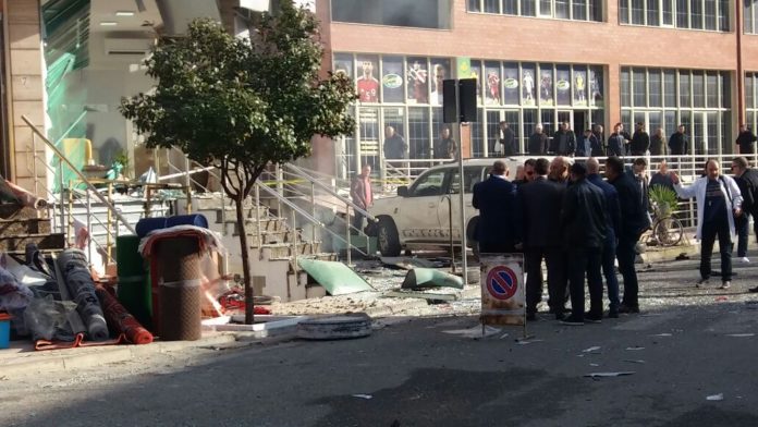 FOTO/ Ja si eshte shkaterruar ndertesa nga shperthimi ne Shkoder