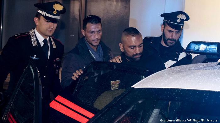 ITALI/Familja e famshme mafioze u fut në burg e gjitha sot në mëngjes