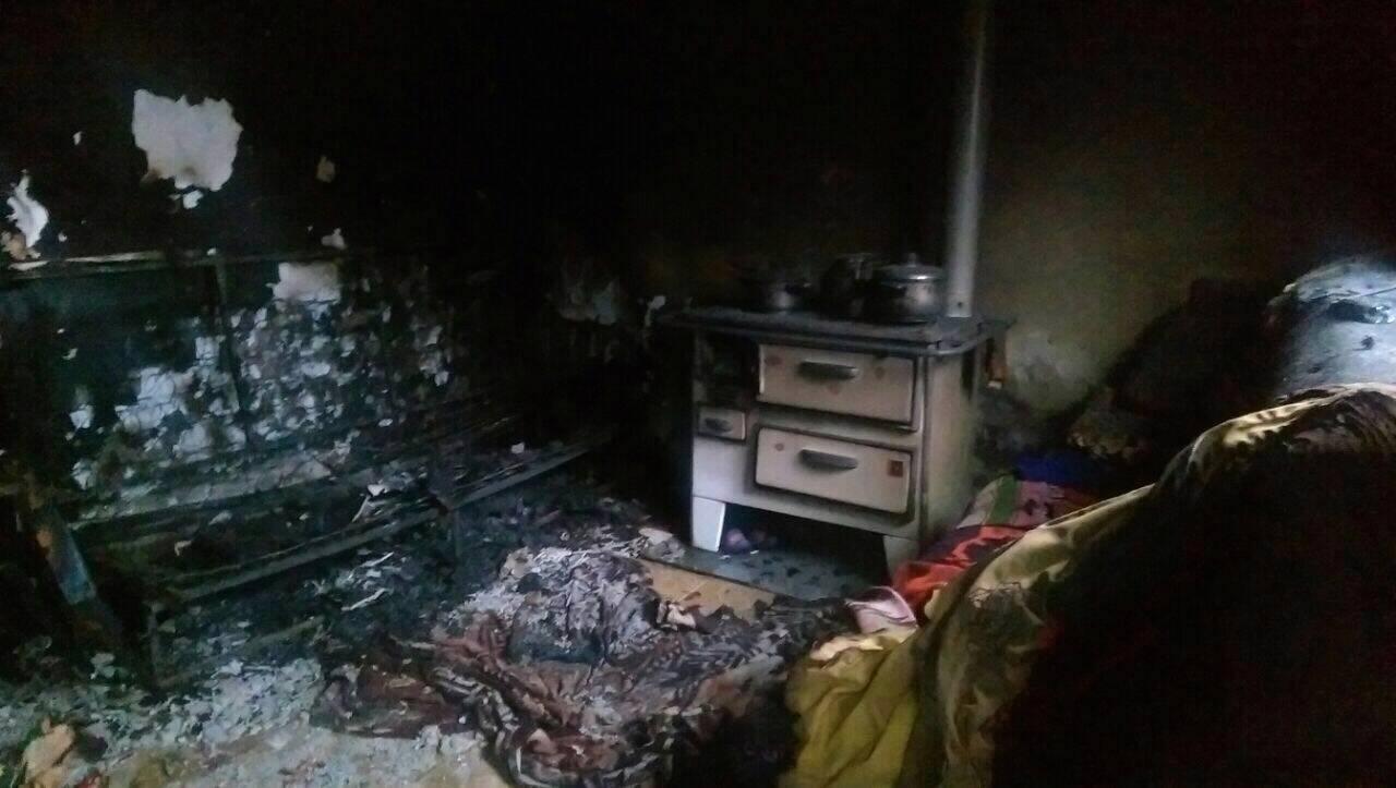 Tmerr në Vlorë, zjarri djeg nënë e bir