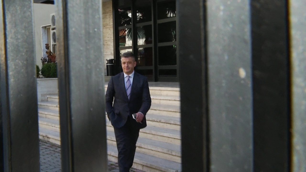 SHORTI/ Fshehja e të ardhurave, dosja e ish-deputetit Alfred Peza regjistrohet te Krimet e Rënda, ja gjyqtari i përzgjedhur