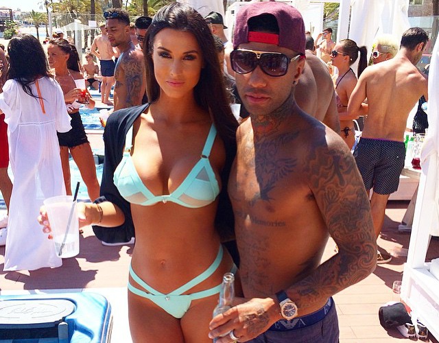 FOTO GALERI/Ish-ylli i Liverpulit poston video të nxehta me gruan, ja sa euro fiton në një minutë