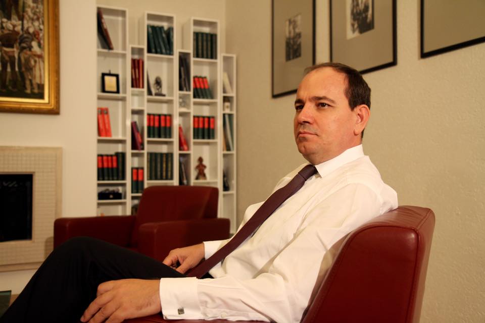 BUJAR NISHANI/ Edi Rama nga bëri me turp dje përpara Jean Claude Juncker