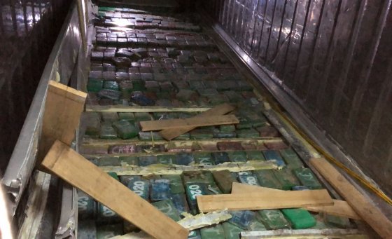 FOTO GALERI/ Ja ku ishte fshehur sasia prej 613 kg kokainë dhe si u zbulua ajo