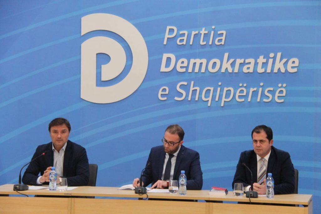 VIDEO GALERI/ PD denoncon marrëveshjen Marku – Xhafaj për SPAK privat