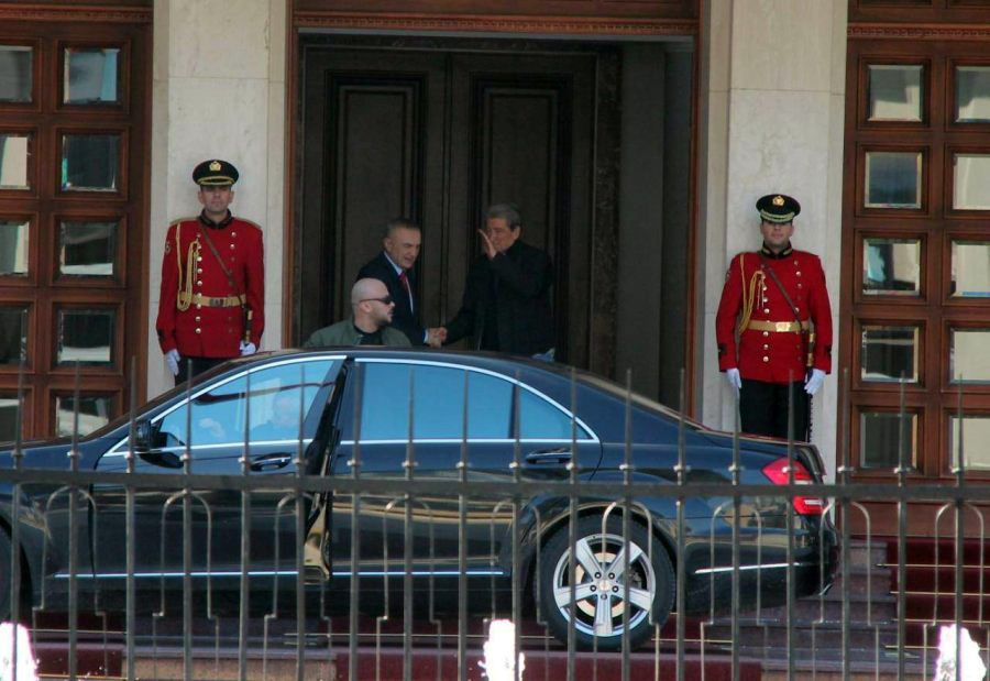 FOTO GALERI/ Marrëveshja me Greqinë, Ilir Meta pret Sali Berishën në Presidencë