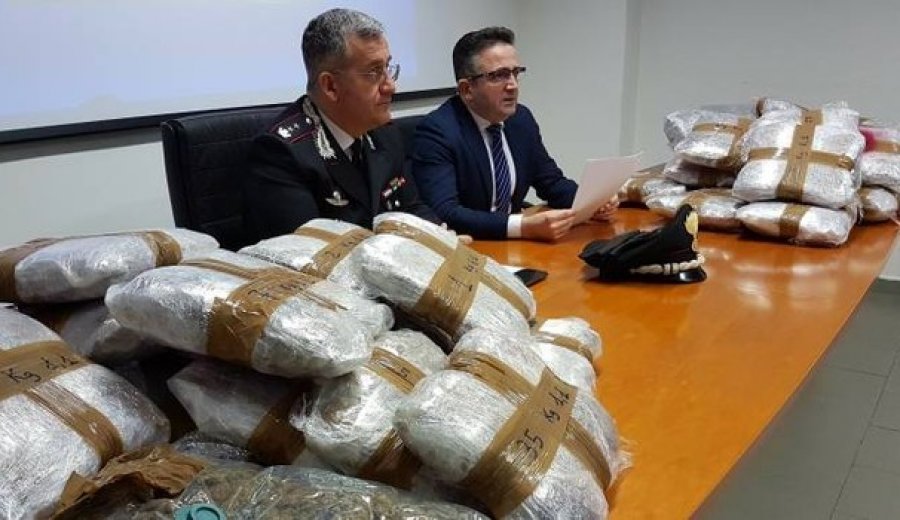 FOTO/ Itali, prangoset 52-vjeçari shqiptar me 700 mijë euro drogë