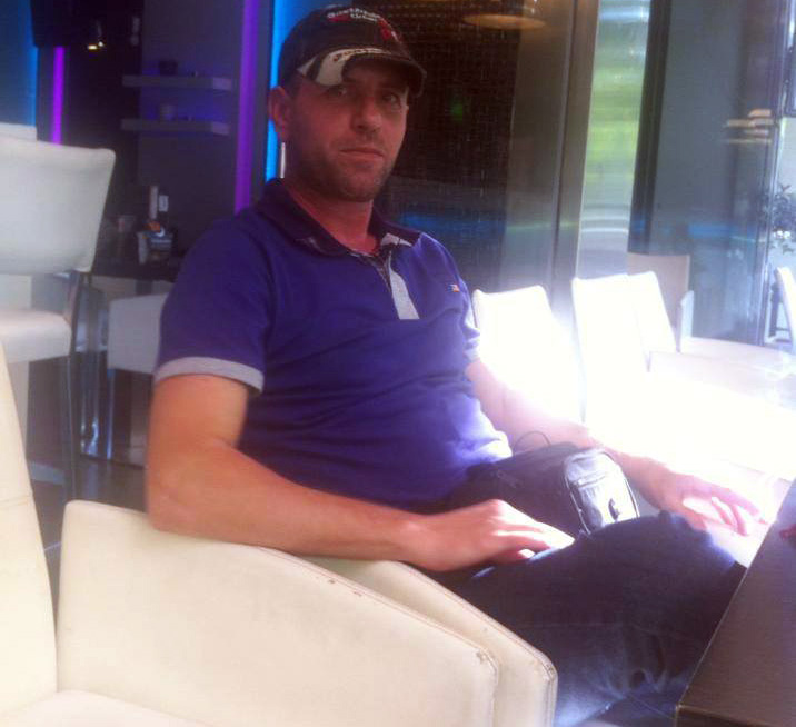 FOTO & EMRI/ Elbasan, prangoset 44-vjeçari me dollarë false