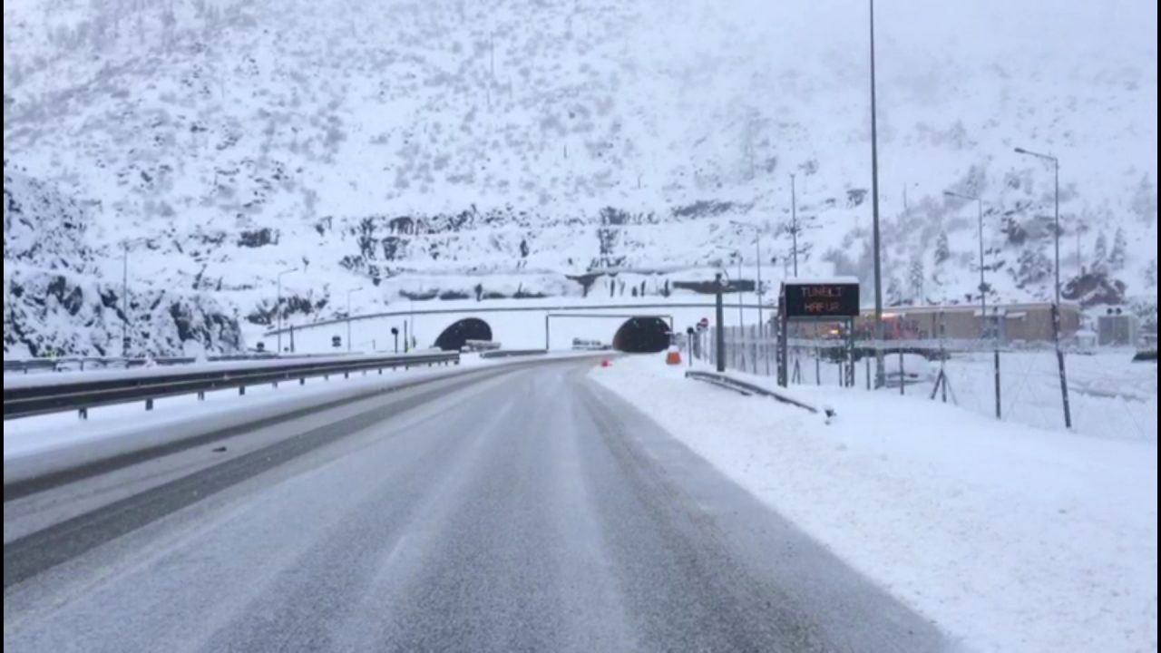 Reshje bore në veri e verilindje, fillojnë edhe problemet serioze