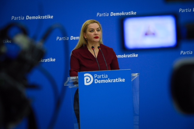 “Ministrja Nikolla shkakton kolaps financiar në universitetet publike”