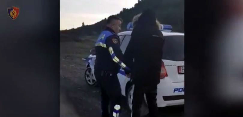 VIDEO/ Shkodër, arrestohet adoleshenti, qëlloi me automatik në ajër