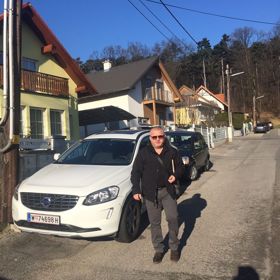 Gazetari Artan Hoxha përgjigjet për akuzat e Berishës: E mora mesazhin…!