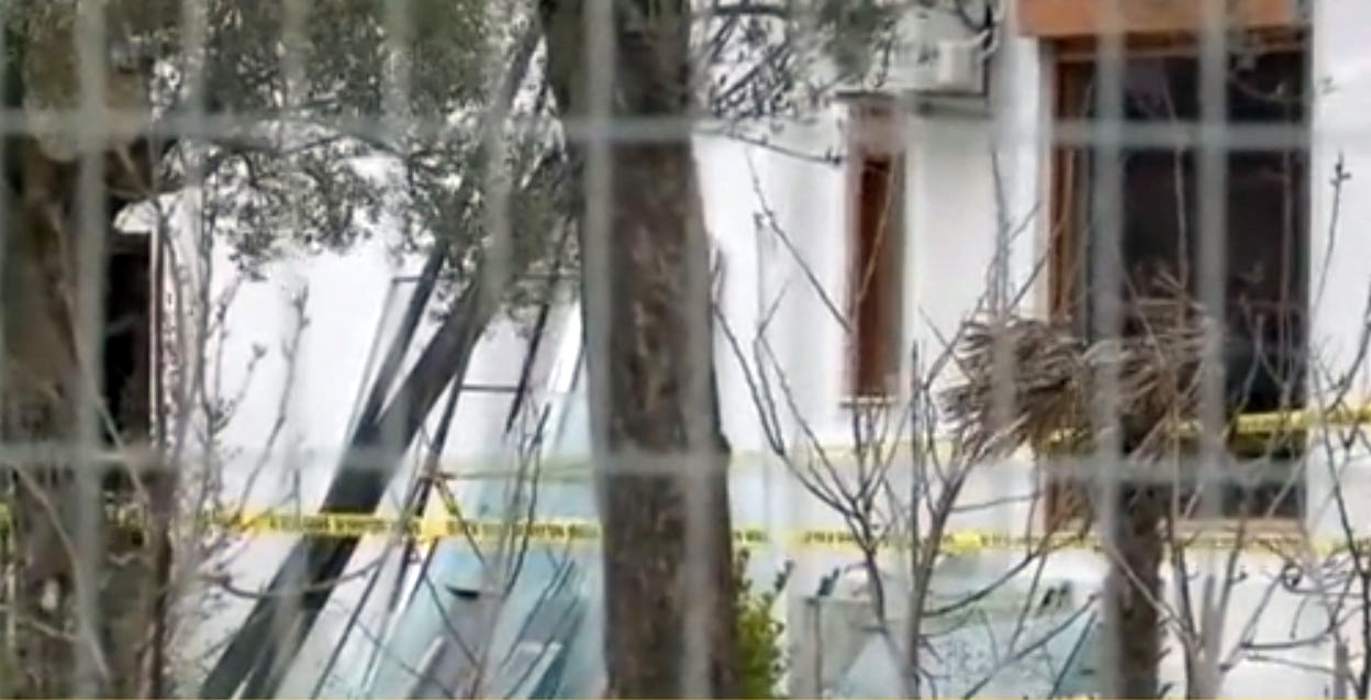 VIDEO & FOTO GALERI/ Në banesën e organizatorit të vrasjes së Devi Kasmit, tunele për të fshehur armatimet