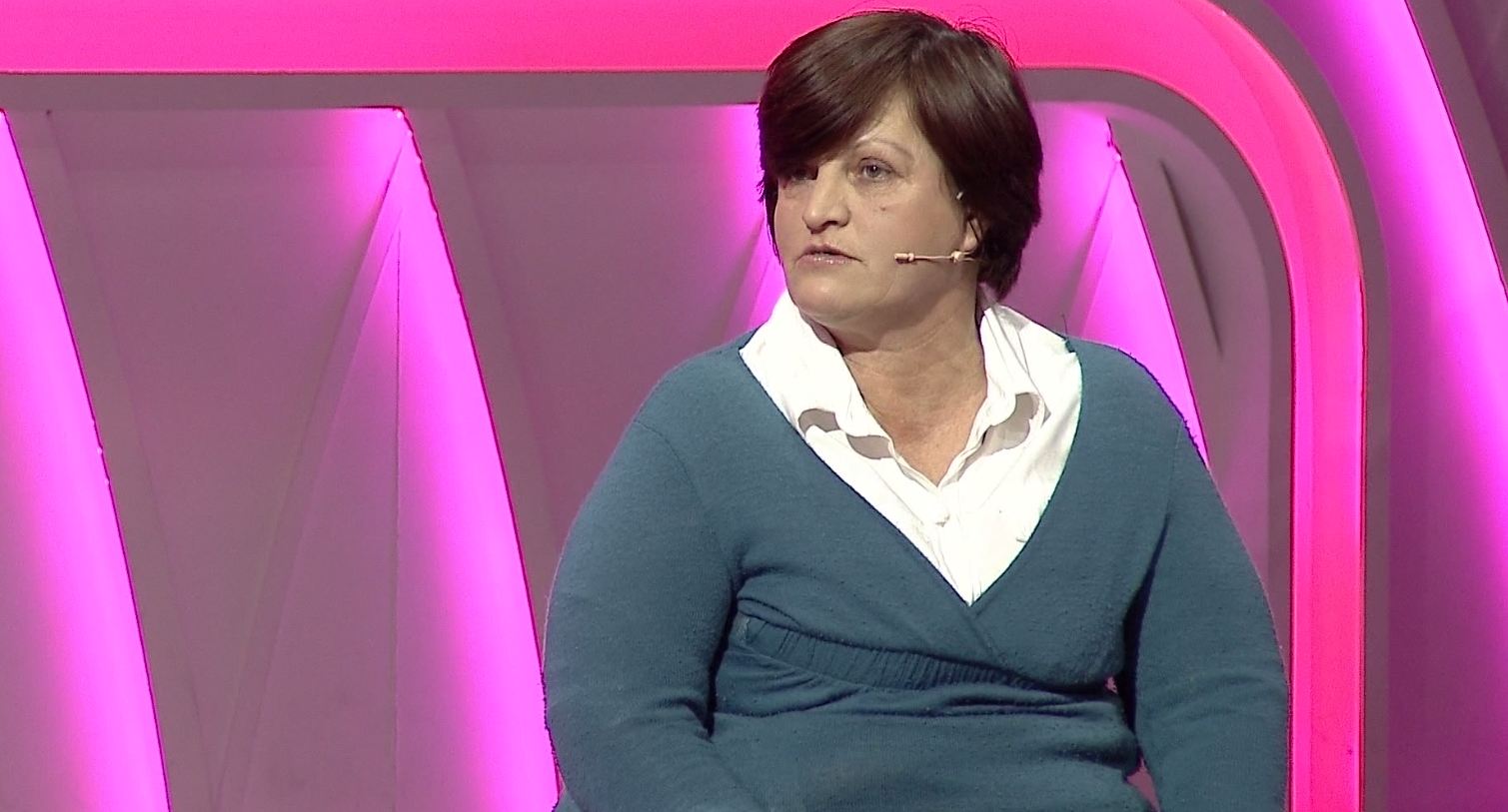 HISTORIA/Gruaja u dhunua 25 vjet rresht, sot ka ftuar te birin per nje mesazh