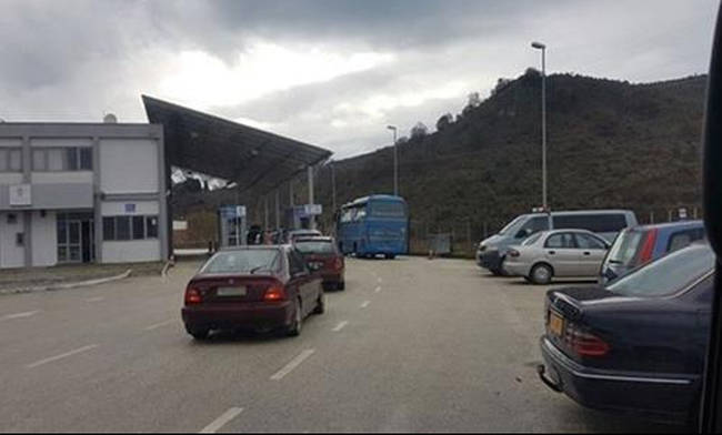 Pala shqiptare nuk i lejon të kalojnë kufirin, çamët akuzojnë palën greke