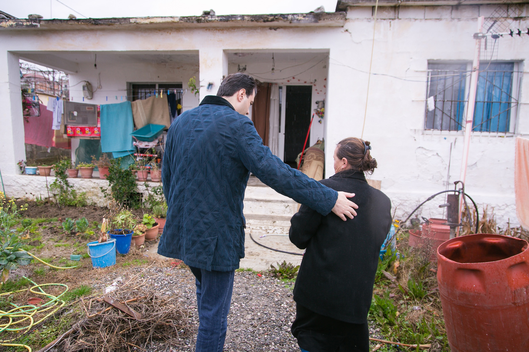FOTO GALERI/ Dëshmi dhe pamje tronditëse nga familje të përjashtuara nga skema e ndihmës ekonomike në bashkinë e Kamzës