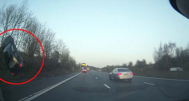 VIDEO/ Tenton të shmangë “Jaguar”-in, makina rrotullohet 360 gradë në ajër