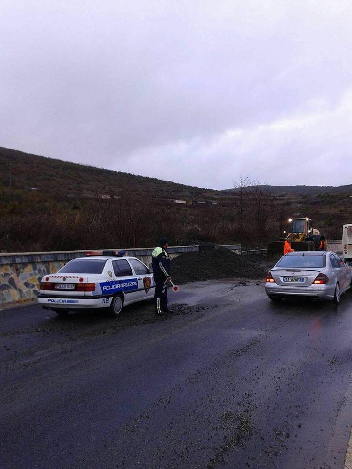 PERMBYTJET/ Policia ne alarm, strukturat e tjera shteterore nuk funksionojne