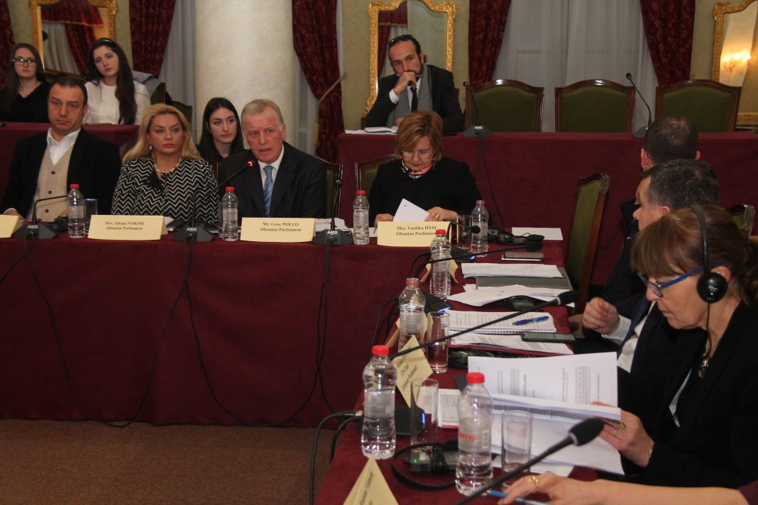 Genc Pollo, një pyetje për Vlahutin: A është informuar Brukseli për situatën e kanabisit në Shqipëri