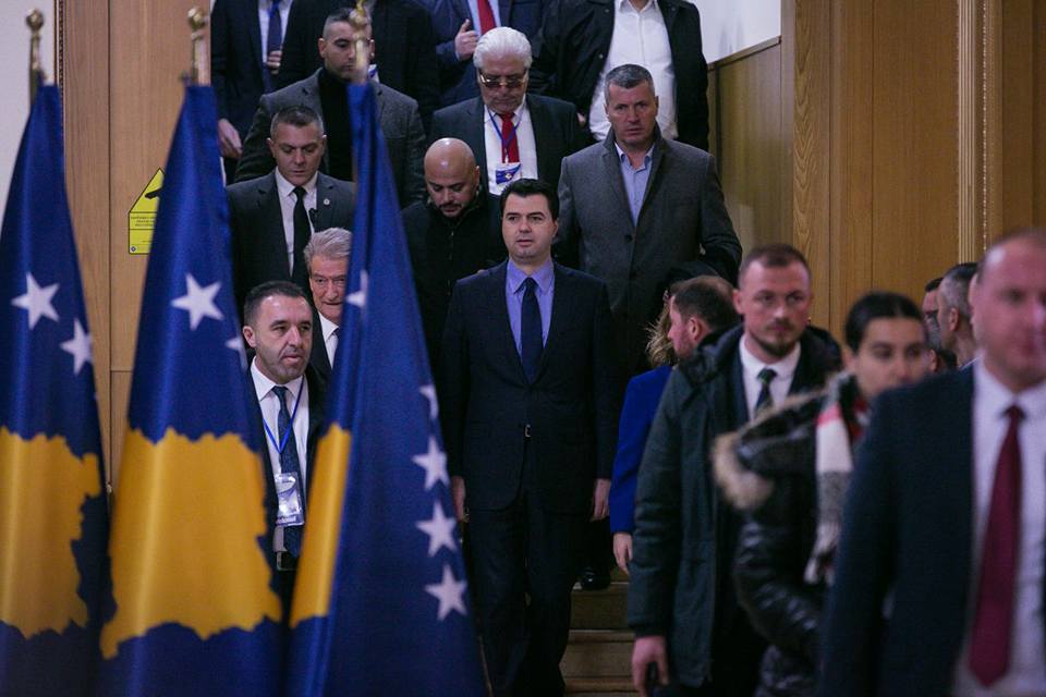 FOTO GALERI/Basha nxjerr fotot e festimeve në Prishtinë