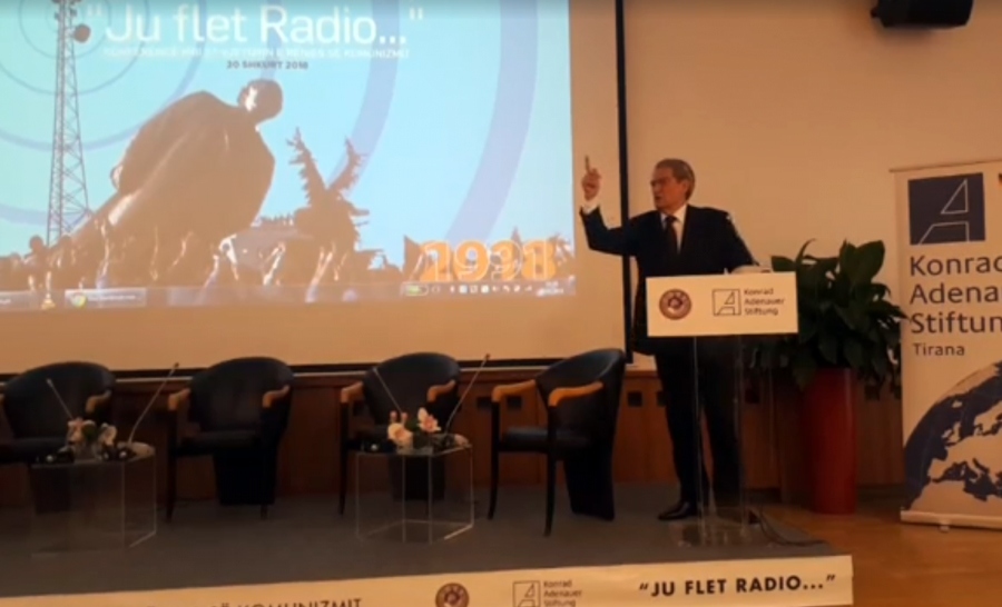 VIDEO/ Berisha kthehet pas në kohë: Busti ra, por mbetjet e tij janë toksike