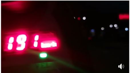 POLICIA/21 makina ‘formula 1’ në autostradën Tiranë-Durrës