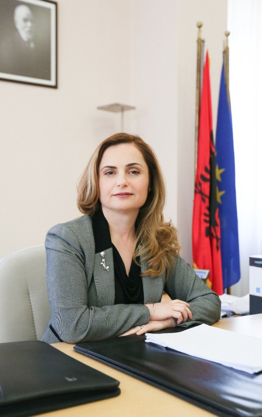 EMRAT & FOTO/ Fatmir Xhafaj bën dy emërime, ja kush është Drejtori i SHÇBA dhe Sekretari i Përgjithshëm