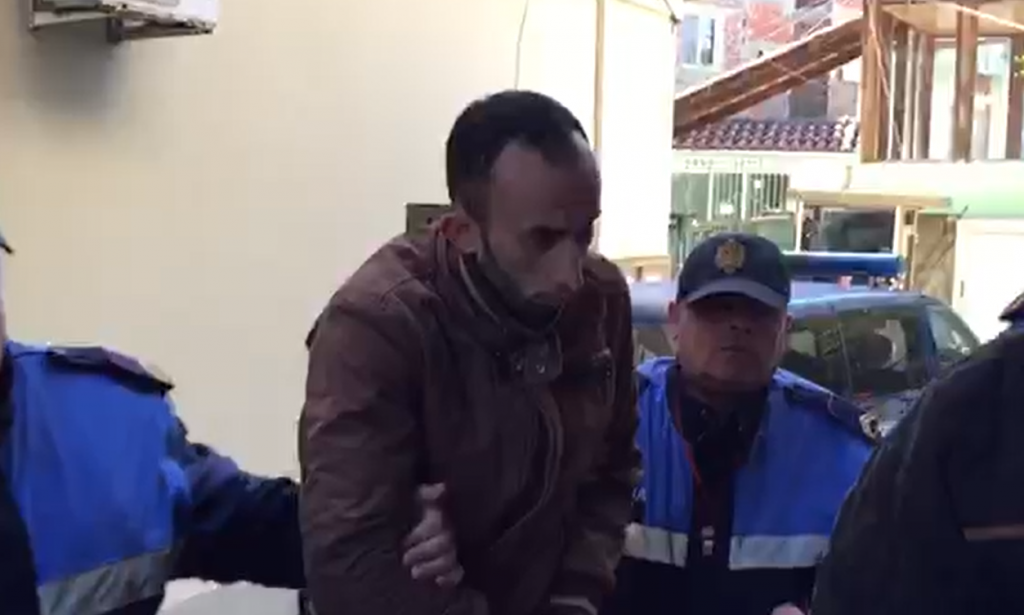 DETAJE/ Dëshmi e pabesueshme e vrasësit në Fier: E qëllova me çekiç dhe e mbajta 3 ditë trupin në shtëpi